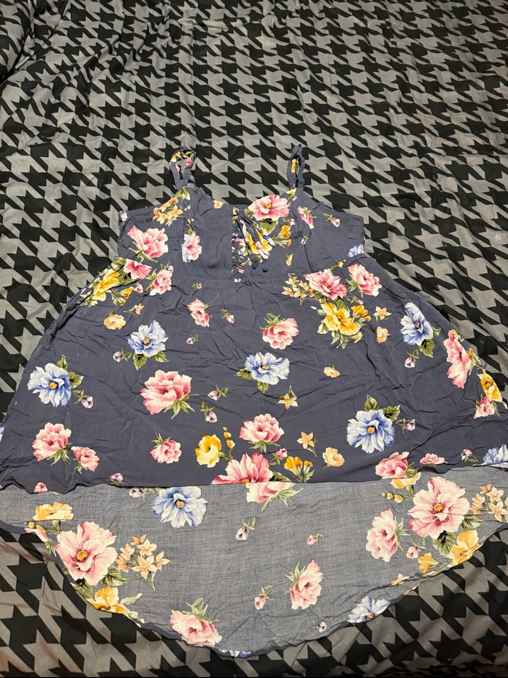 torrid Navy Floral High-Low Camisole with Pink Yellow & Blue Blooms size 1X